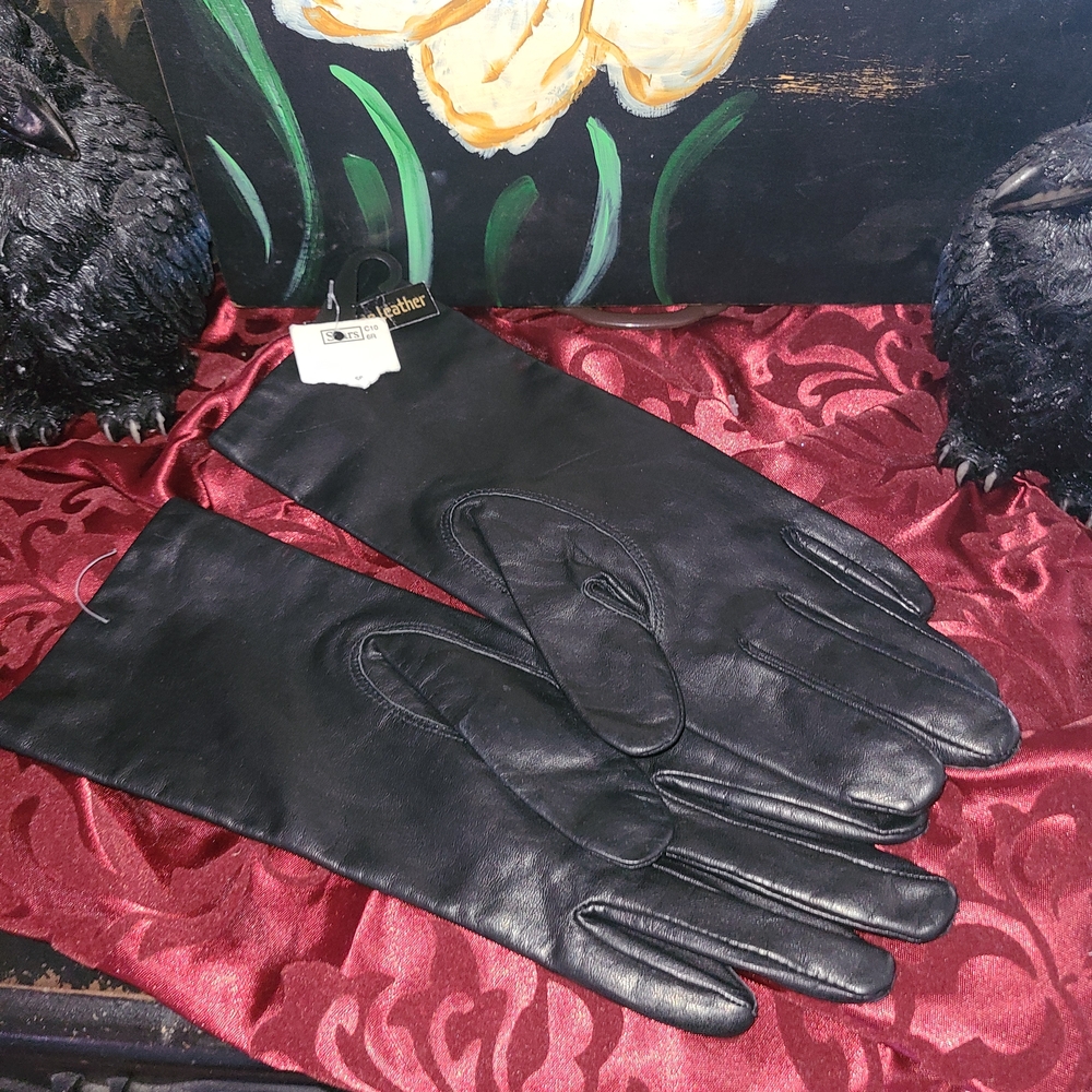 Vintage NWT Sears Black Leather Gloves Size 6 1/2 Nylon Lined Made Philippines